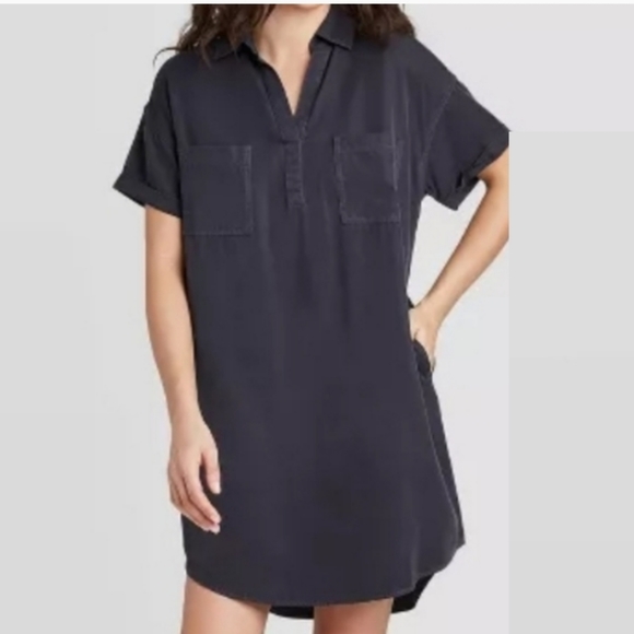 Universal Thread Dresses & Skirts - 🥰Short Sleeve Black T-Shirtdress Universal Thread
